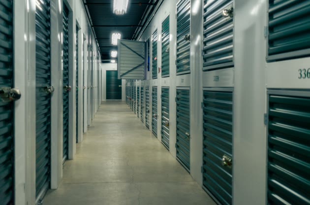 Διάδρομος με αποθηκευτικούς χώρους